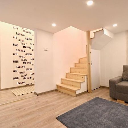 Cute Gallery Flat In Kiraly Street Budapest Esterno foto