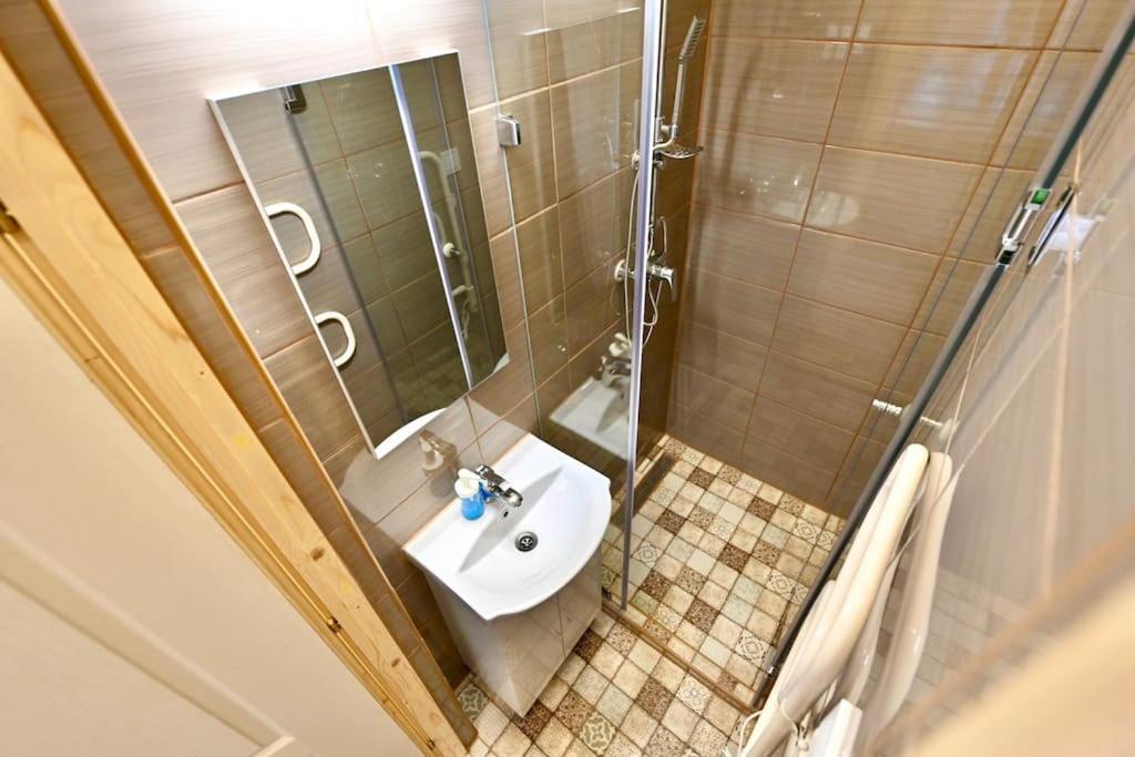 Cute Gallery Flat In Kiraly Street Budapest Esterno foto